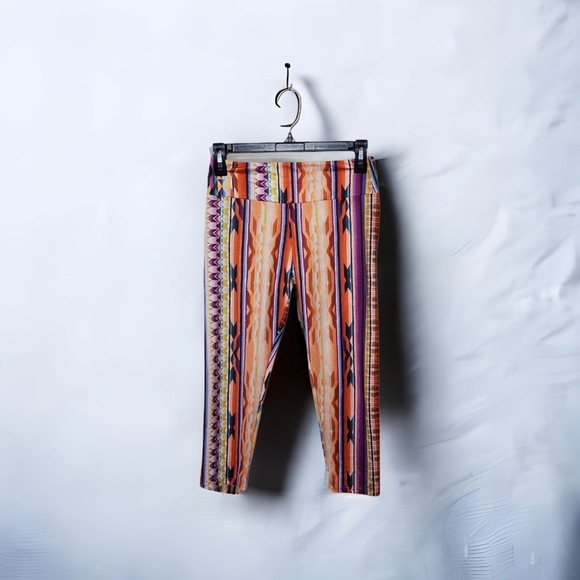 ONZIE Southwest Sunshine Crop Leggings - Picture 2 of 8